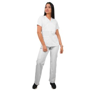 CONJUNTO ANTIFLUIDO TRADICIONAL BLANCO, CON PANTALON RECTO.