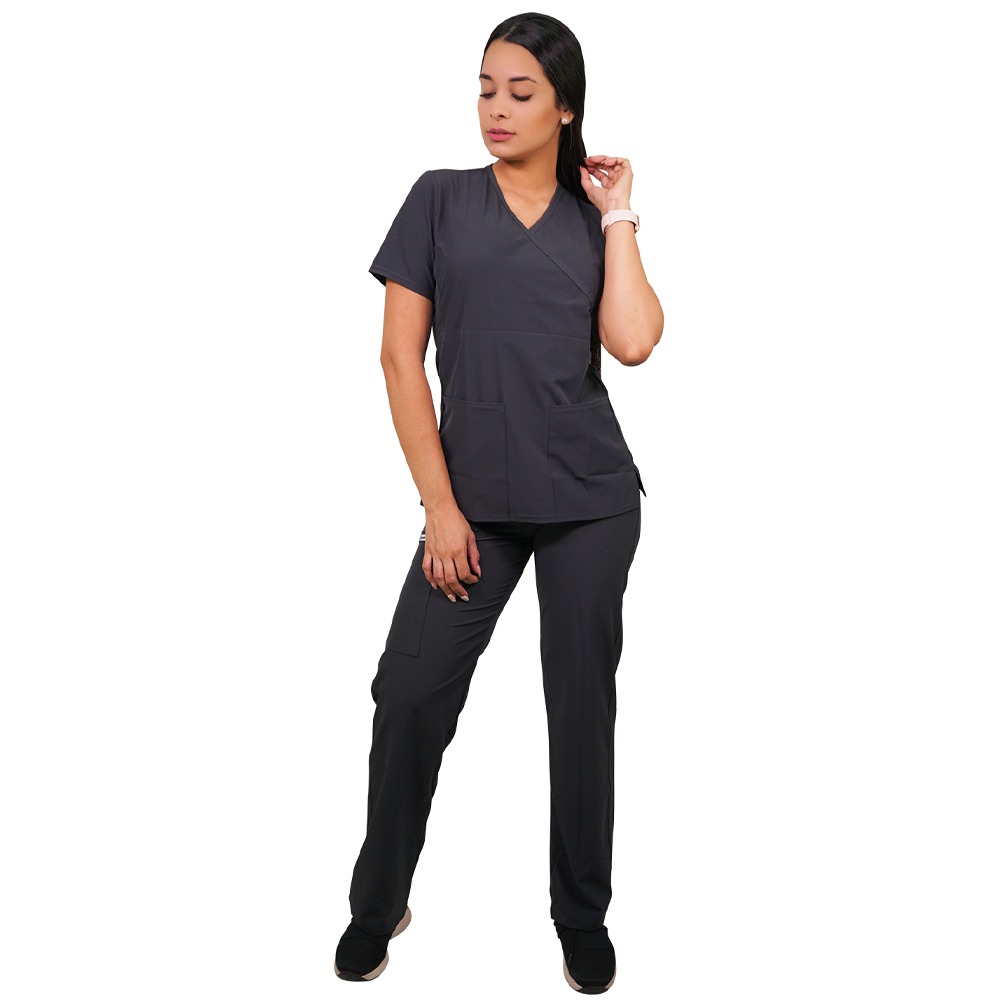 CONJUNTO ANTIFLUIDO TRADICIONAL GRIS, CON PANTALON RECTO.